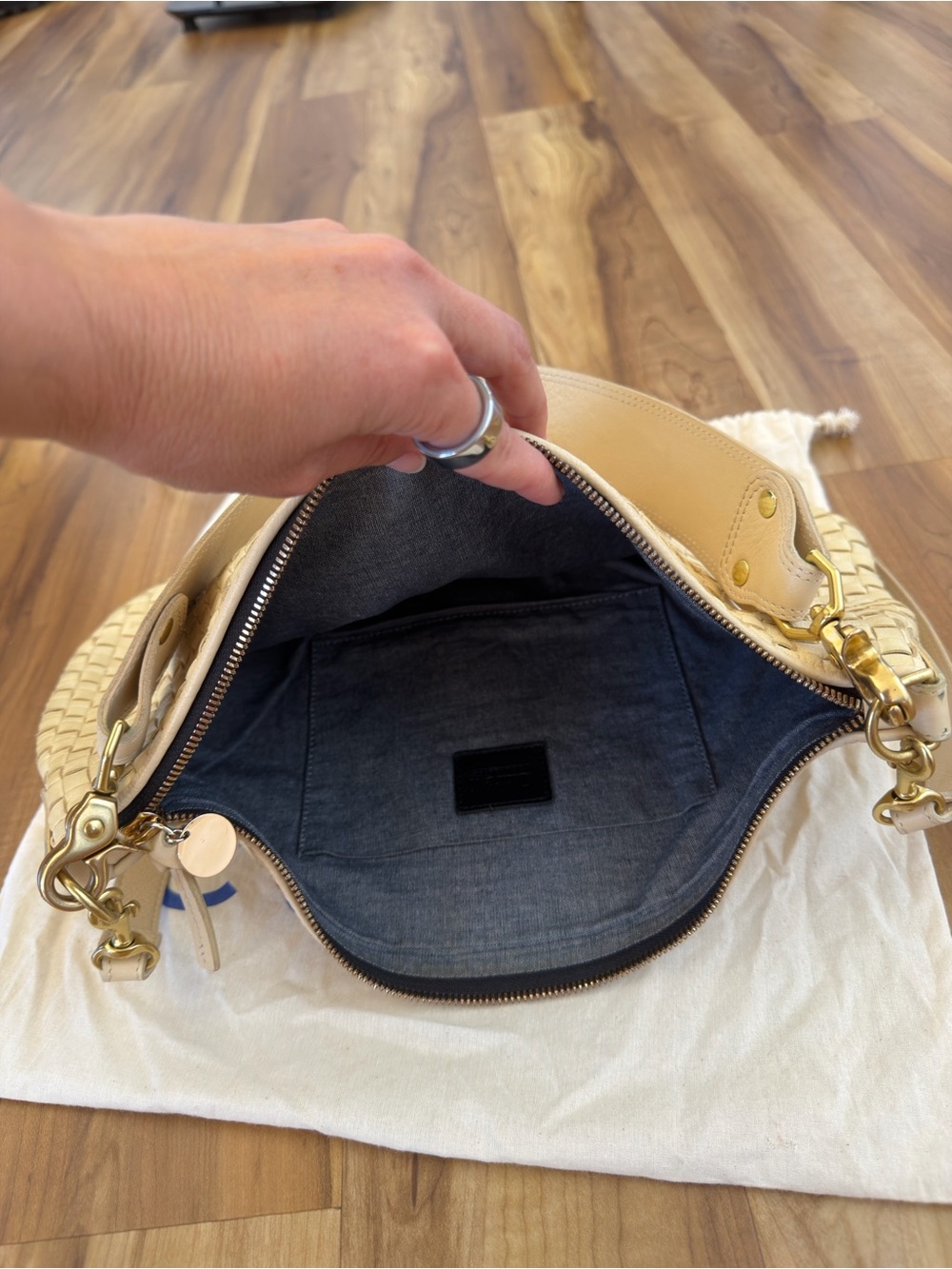 Clare V Moyen  Shoulder Bag in Cream - Picture 4 of 8